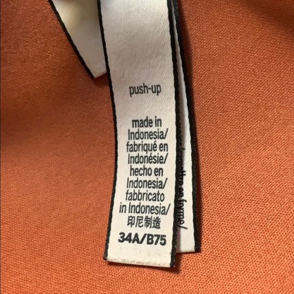 Victoria Secret Bra - Picture 2 of 2